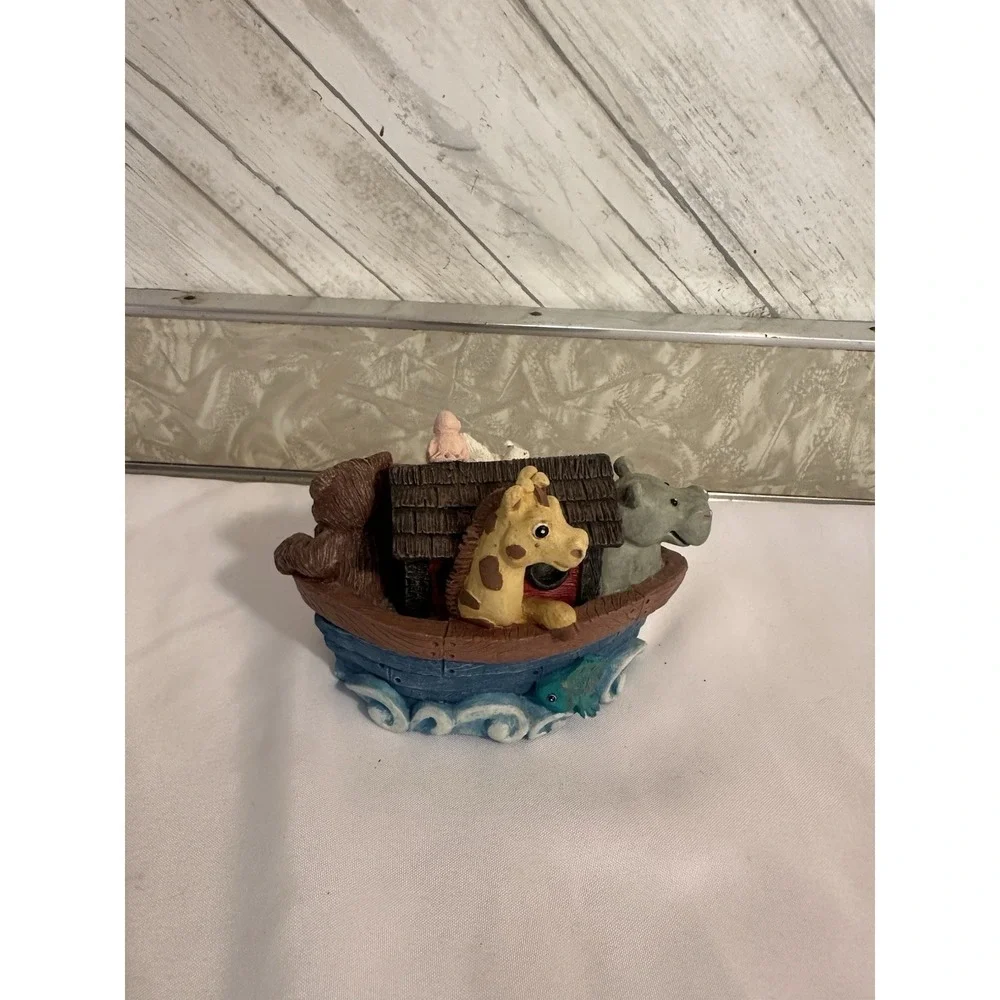 Vintage Noah's Ark Resin Trinket Box Figurine Animals